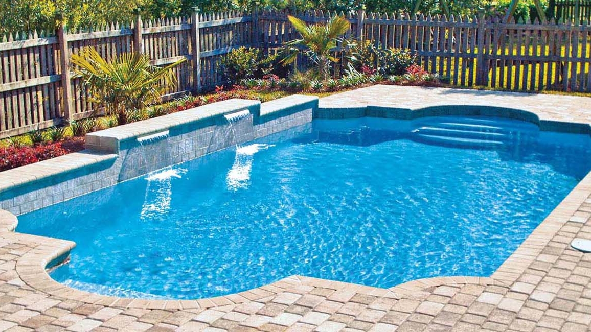 Pool cleaning work by Agustin Pool Service